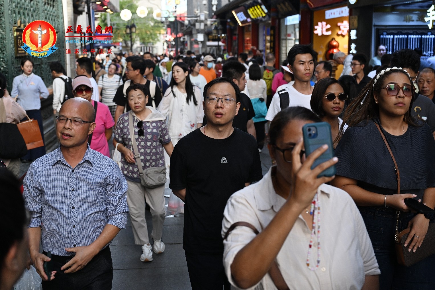 地方政府财政吃紧，多地拮据过“十一”
